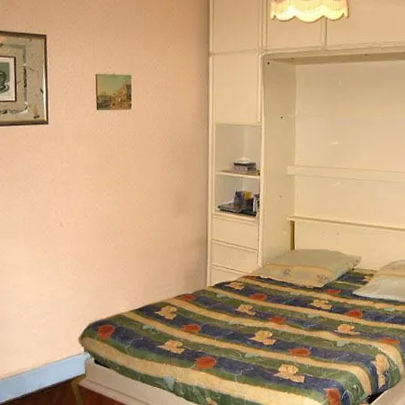 Two-bedroom Montmartre